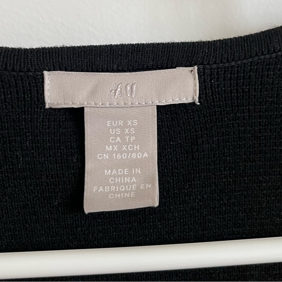 H&M Double-Breasted Black Cardigan - Picture 4 of 4